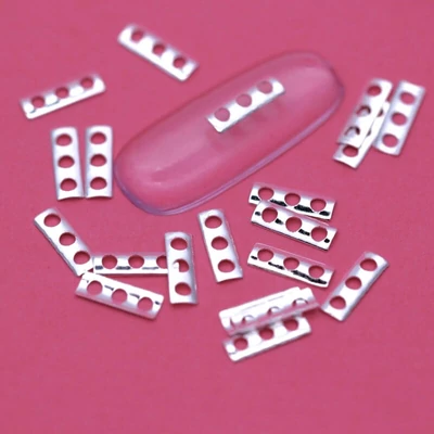 Szegecs körömdísz ezüst hasáb