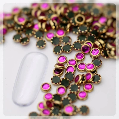 pávaszem szegecs körömdísz pink színben