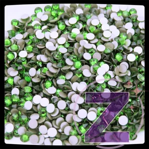 Kép 1/2 - swarovski strasszkő ss9 méretben fern green színben