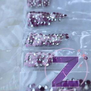 Kép 2/2 - budget crystal színben