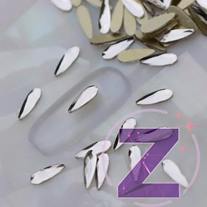 Kép 1/2 - csepp alakú formakő crystal színben
