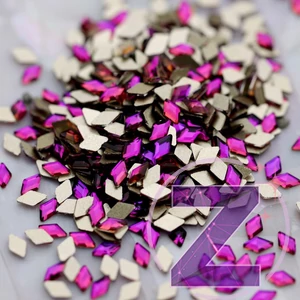 Kép 2/2 - strassz formakő purple flame rombusz