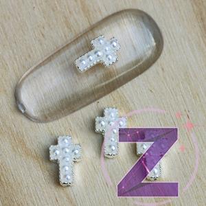 Kép 1/2 - zodiac körömdísz fehér színű kereszt