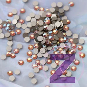 Kép 1/2 - preciosa strasszkő ss5 méretben white opal ab színben