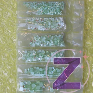 Kép 1/2 - zodiac selection light green glow