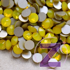 Kép 2/2 - swarovski strasszkő ss5 méretben yellow opal színben