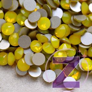 Kép 2/2 - swarovski strasszkő ss5 méretben yellow opal színben