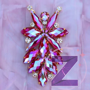 Kép 1/2 - varrható ruhadísz pink színjátszó