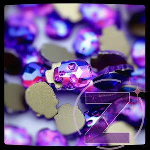 Kép 2/3 - strassz formakő koponya purple ab színben