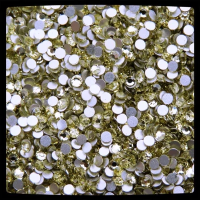 zodiac strasszkő ss10 méretben jonquil színben