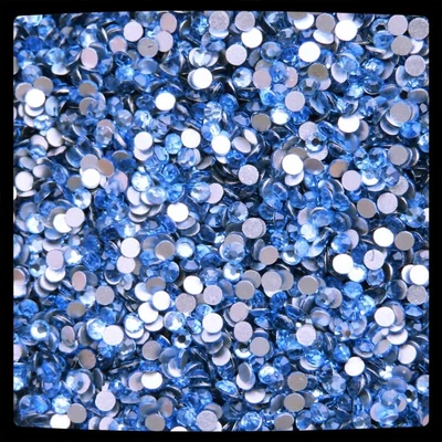 zodiac strasszkő ss10 méretben light sapphire színben