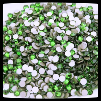 swarovski strasszkő ss9 méretben fern green színben swarovski strasszkő ss9 méretben fern green színben