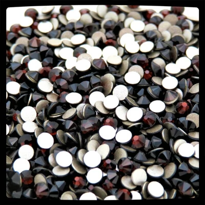 swarovski strasszkő ss9  méretben mocca színben swarovski strasszkő ss9  méretben mocca színben