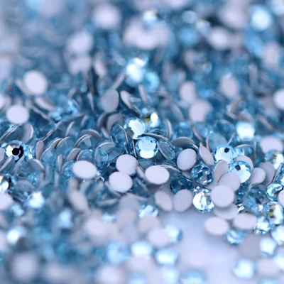 preciosa strasszkő ss5 méretben aquamarine színben preciosa strasszkő ss5 méretben aquamarine színben