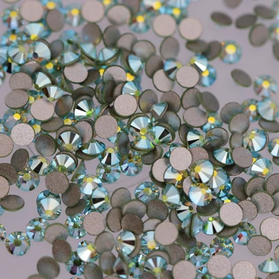 swarovski strasszkő ss9 méretben peridot ab színben swarovski strasszkő ss9 méretben peridot ab színben
