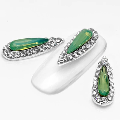 strasszköves körömdísz zöld opál cseppforma