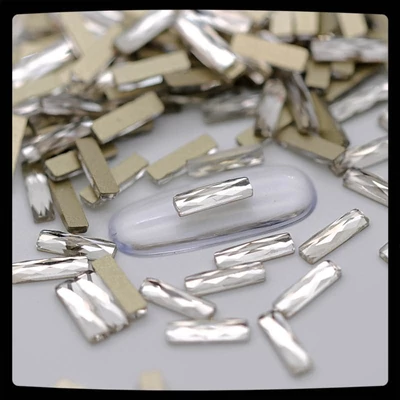 strassz formakő hasáb crystal színben  strassz formakő hasáb crystal színben