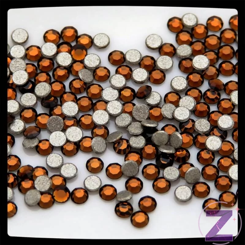 swarovski strasszkő ss3 méretben smoked topaz színben