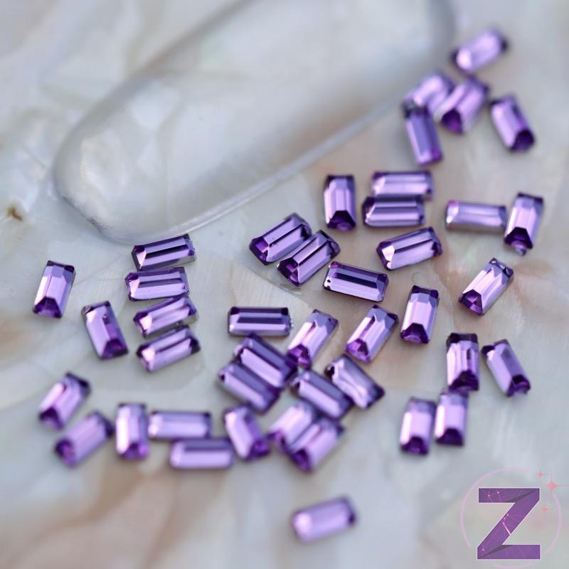 akril forma hasáb alakban light amethyst színben