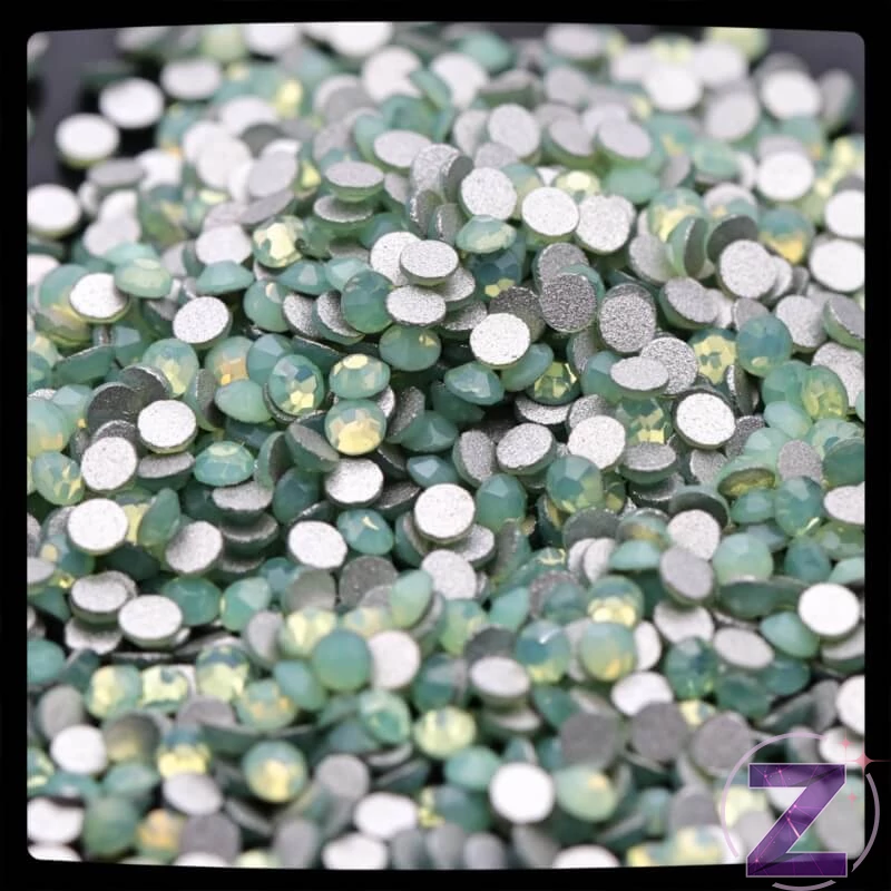 zodiac strasszkő ss3 peridot opal színben