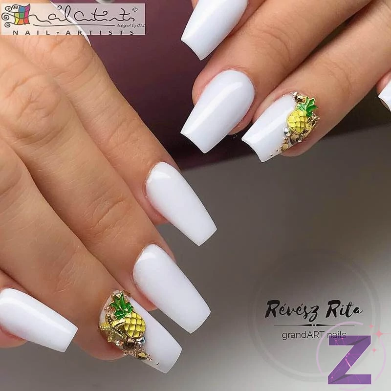 Rita Révész Nail Artists Körömdekoráció ananász