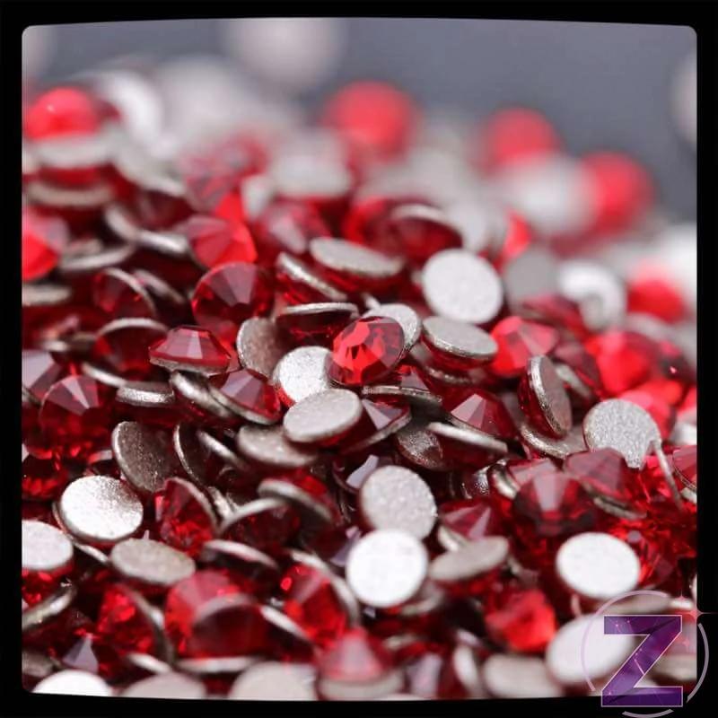 swarovski strasszkő ss9 méretben light siam színben