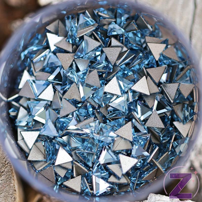 Swarovski formakő Triangle Aquamarine háromszög