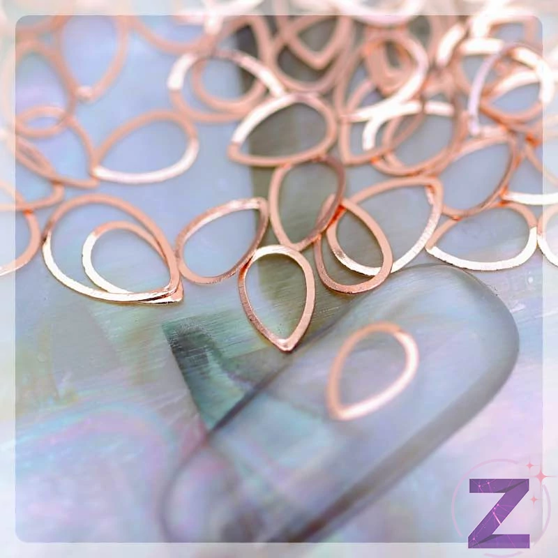 szegecs körömdísz rose gold színben