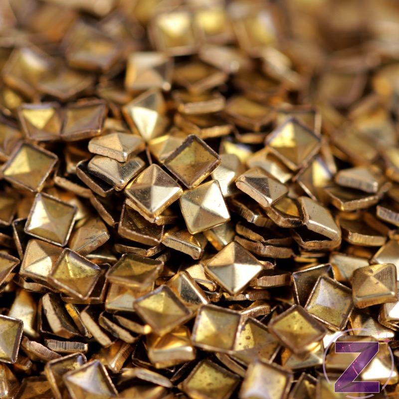 ruhára is vasalható aluminium szegecs négyzet, arany