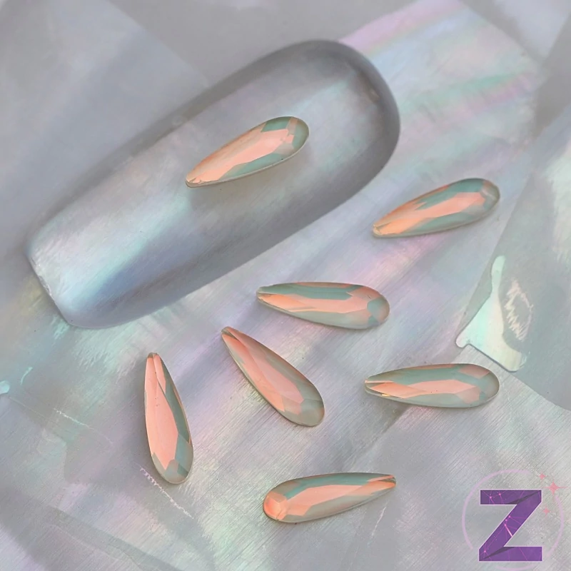 csepp alakú formakő peach opal színben