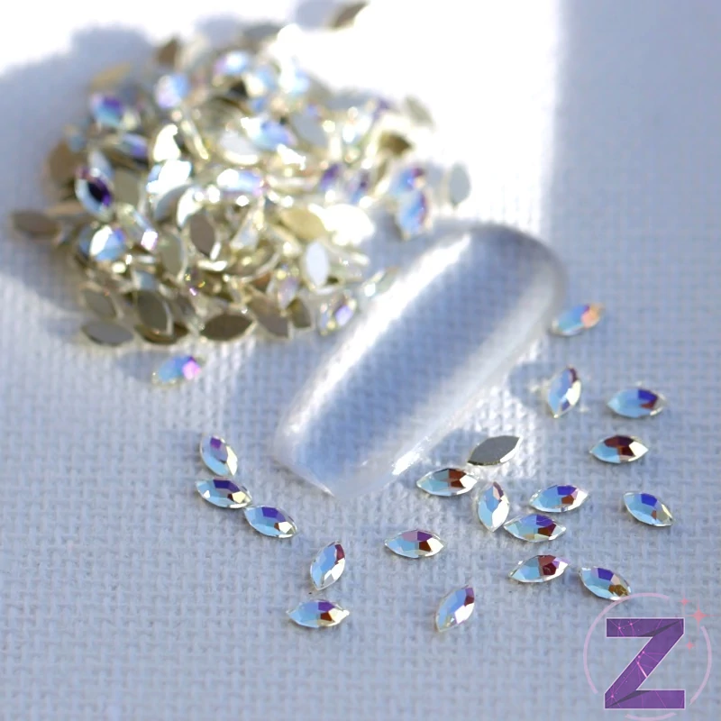 strassz formakő mini crystal Moonlight zabszem