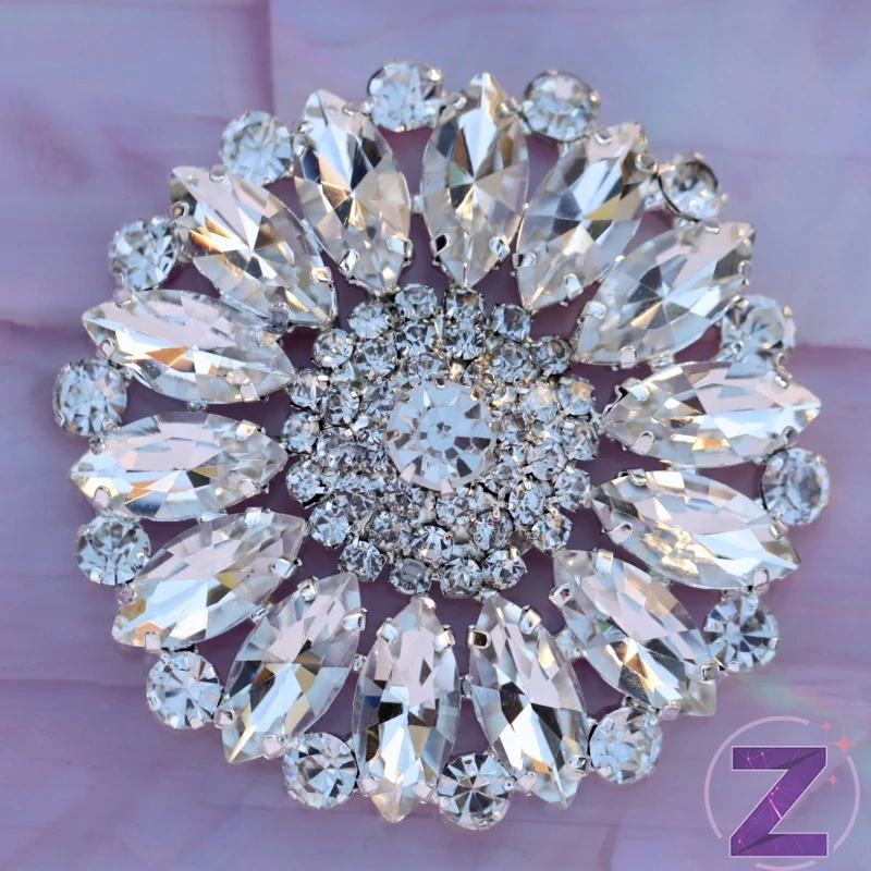 varrható ruhadísz kerek formában crystal színű kövekkel
