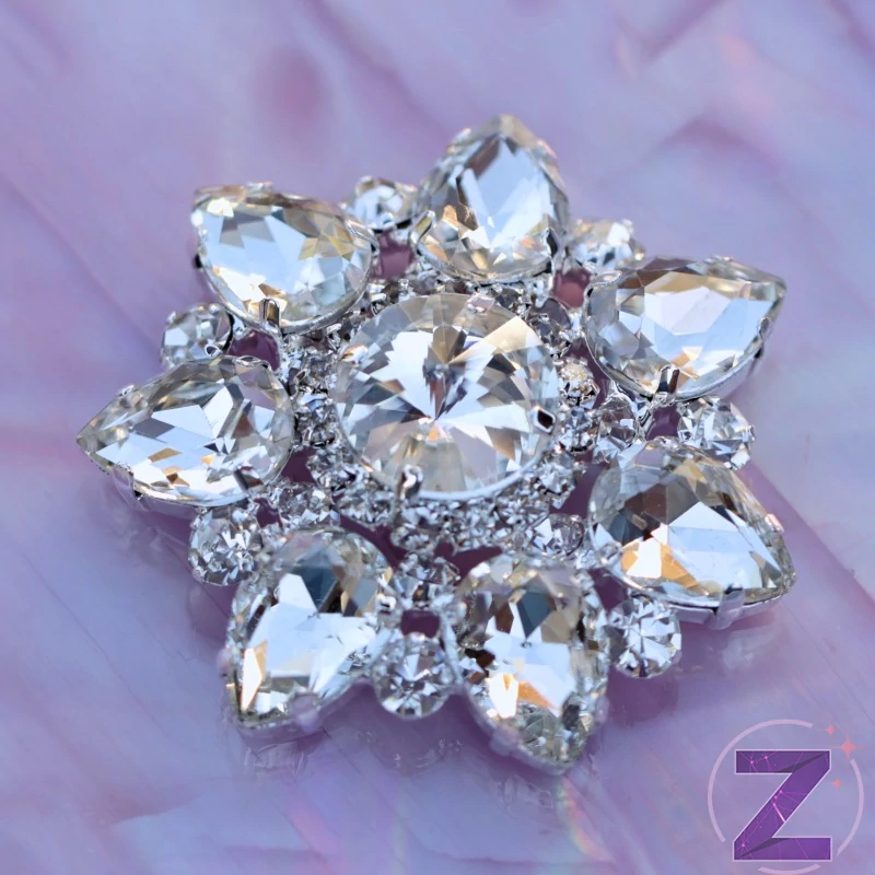 varrható ruhadísz kerek formában crystal színű kövekkel