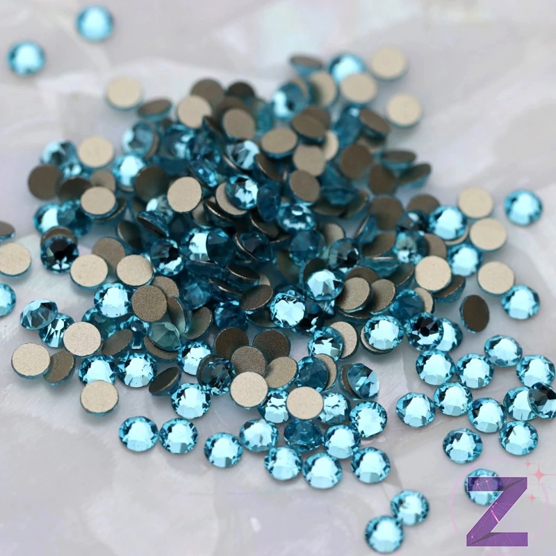 zodiac strasszkő ss16 méretben aquamarine színben