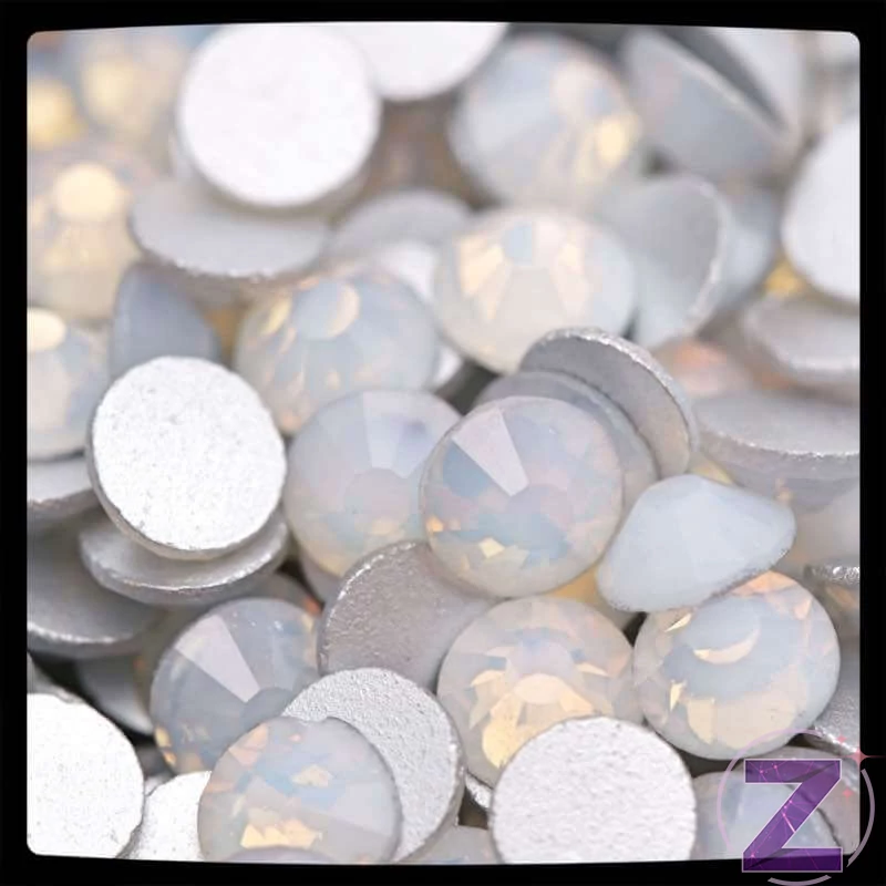 zodiac strasszkő ss3 méretben white opal színben