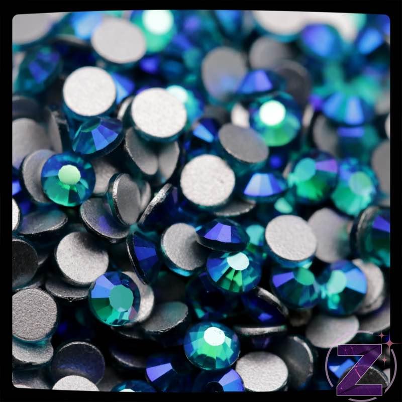 Zodiac - strasszkő ss3 Zircon Blue AB