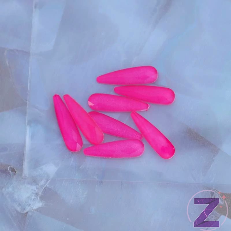 csepp alakú formakő neon pink színben