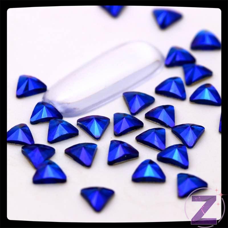 zodiac üveg háromszög forma körömdísz sapphire ab színben